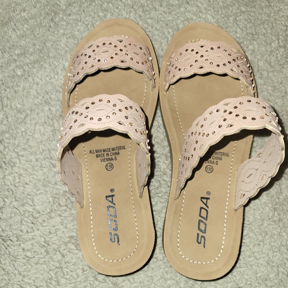 Women's Sandals Soda Vienna Rosey Nude Size 5.5M New